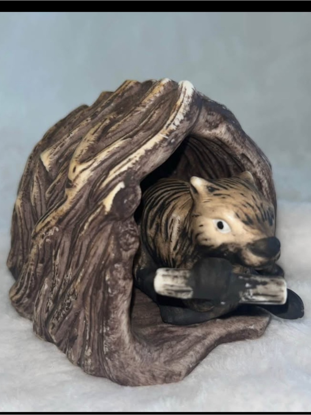 Vintage "Woodland Suprises" Franklin Mint Porcelain Beaver in Den 1984